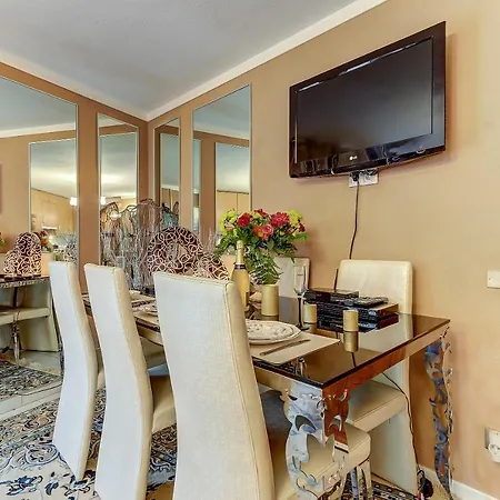 Apartment Mordelliya Private Jacuzzi