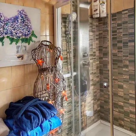 Apartment Mordelliya Private Jacuzzi